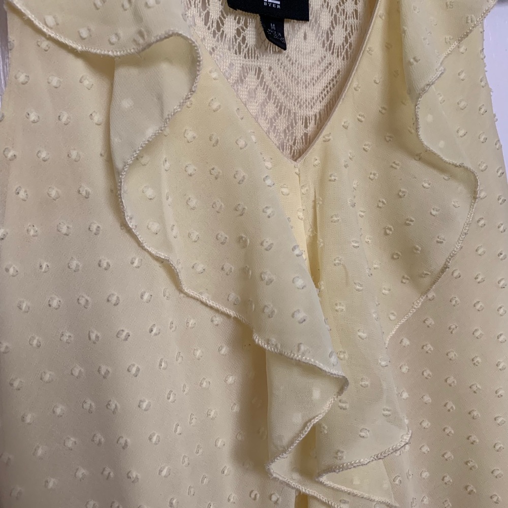 ‼️3 for $40‼️⭐️Butterscotch Ruffle Top⭐️ - Picture 2 of 4